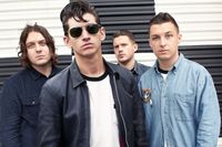 Скачать Arctic Monkeys – Brianstorm рингтон на звонок бесплатно