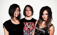 Скачать Krewella - Love Outta Me рингтон на звонок бесплатно